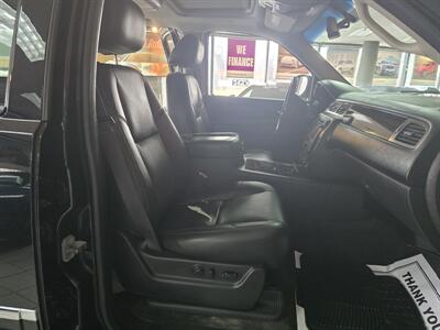 2013 GMC Yukon Denali XL4DR SUV AWD   - Photo 17 - Hamilton, OH 45015