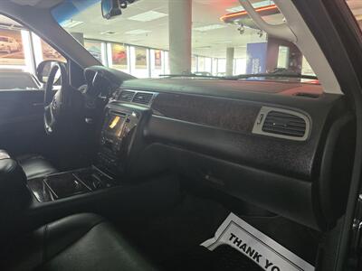 2013 GMC Yukon Denali XL4DR SUV AWD   - Photo 16 - Hamilton, OH 45015