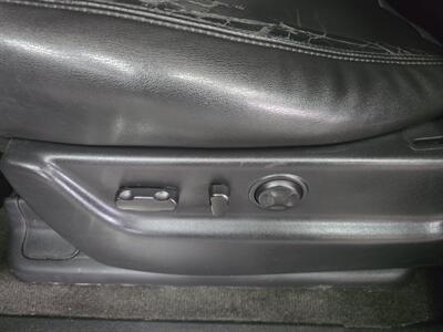 2013 GMC Yukon Denali XL4DR SUV AWD   - Photo 8 - Hamilton, OH 45015