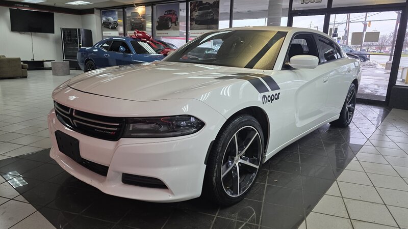 2016 Dodge Charger SE