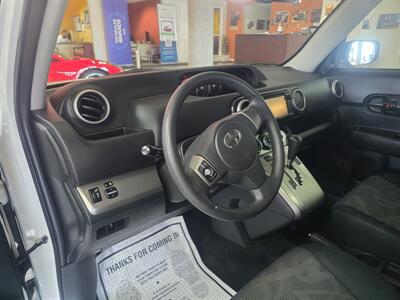 2014 Scion xB Base 4DR WAGON - Photo 8 - Hamilton, OH 45015