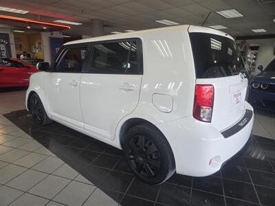 2014 Scion xB Base 4DR WAGON - Photo 6 - Hamilton, OH 45015
