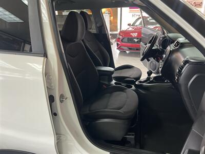 2019 Kia Soul 4DR CROSSOVER - Photo 22 - Hamilton, OH 45015