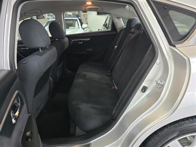 2015 Nissan Altima 2.5 SV 4DR SEDAN - Photo 12 - Hamilton, OH 45015