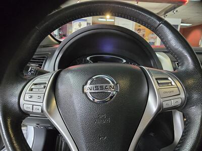 2015 Nissan Altima 2.5 SV 4DR SEDAN - Photo 25 - Hamilton, OH 45015