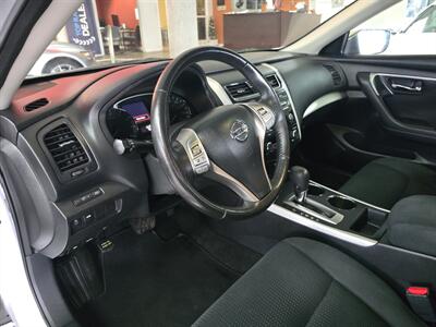 2015 Nissan Altima 2.5 SV 4DR SEDAN - Photo 10 - Hamilton, OH 45015