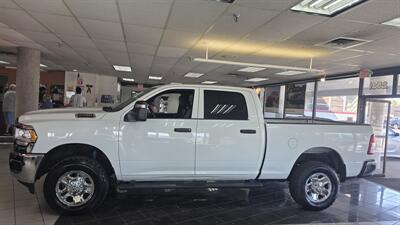 2023 RAM 2500 Tradesman 4DR CREW CAB 4X4/V8 - Photo 2 - Hamilton, OH 45015
