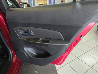 2014 Chevrolet Cruze 1LT Auto 4DR SEDAN - Photo 15 - Hamilton, OH 45015