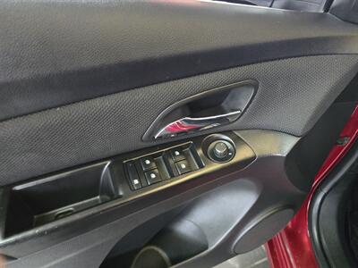 2014 Chevrolet Cruze 1LT Auto 4DR SEDAN - Photo 17 - Hamilton, OH 45015