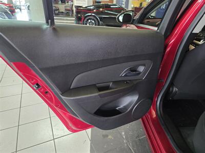 2014 Chevrolet Cruze 1LT Auto 4DR SEDAN - Photo 10 - Hamilton, OH 45015