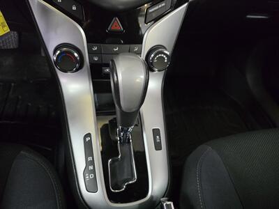 2014 Chevrolet Cruze 1LT Auto 4DR SEDAN - Photo 18 - Hamilton, OH 45015