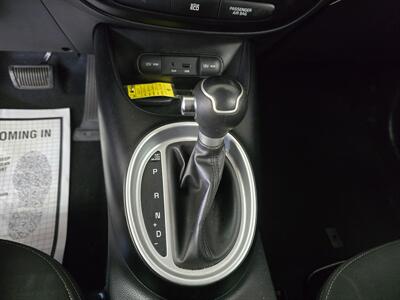 2014 Kia Soul Base 4DR CROSSOVER - Photo 17 - Hamilton, OH 45015