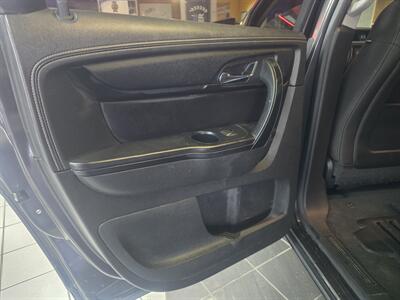 2015 Chevrolet Traverse LT 4DR SUV w/1LT - Photo 9 - Hamilton, OH 45015