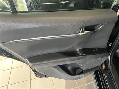 2019 Toyota Camry SE 4DR SEDAN - Photo 18 - Hamilton, OH 45015