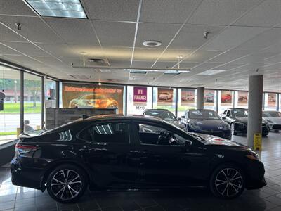 2019 Toyota Camry SE 4DR SEDAN - Photo 5 - Hamilton, OH 45015