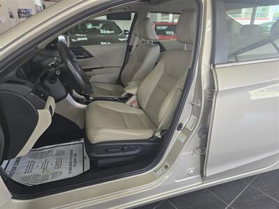 2013 Honda Accord EX-L 4DR SEDAN   - Photo 8 - Hamilton, OH 45015