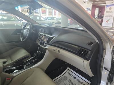 2013 Honda Accord EX-L 4DR SEDAN   - Photo 11 - Hamilton, OH 45015