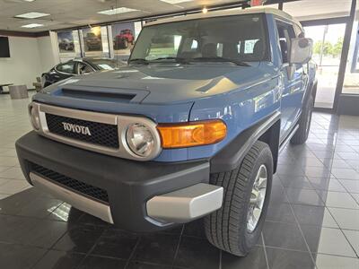 2012 Toyota FJ Cruiser Base 4DR SUV AWD   - Photo 2 - Hamilton, OH 45015