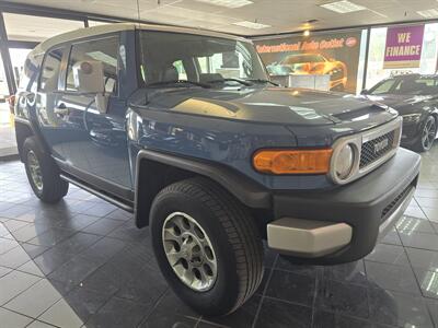 2012 Toyota FJ Cruiser Base 4DR SUV AWD   - Photo 4 - Hamilton, OH 45015