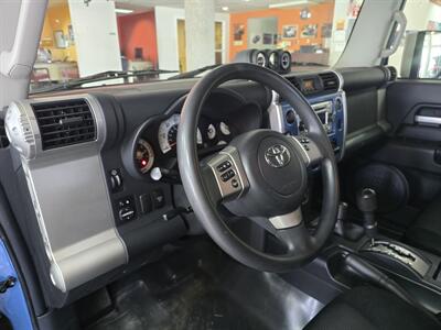 2012 Toyota FJ Cruiser Base 4DR SUV AWD   - Photo 30 - Hamilton, OH 45015