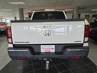 2017 Honda Ridgeline RTL-E 4DR CREW CAB 4X4   - Photo 6 - Hamilton, OH 45015