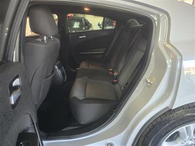 2022 Dodge Charger SXT   - Photo 10 - Hamilton, OH 45015