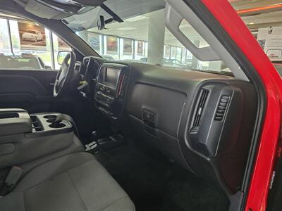 2016 Chevrolet Silverado 1500 Custom 4DR EXTENDED CAB 4X4 V8   - Photo 12 - Hamilton, OH 45015