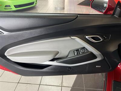 2016 Chevrolet Camaro LT 2DR COUPE/1LT - Photo 18 - Hamilton, OH 45015