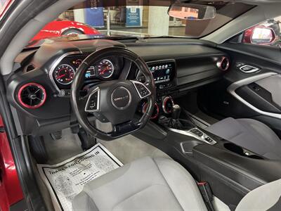 2016 Chevrolet Camaro LT 2DR COUPE/1LT - Photo 11 - Hamilton, OH 45015