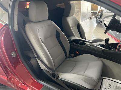 2016 Chevrolet Camaro LT 2DR COUPE/1LT - Photo 20 - Hamilton, OH 45015