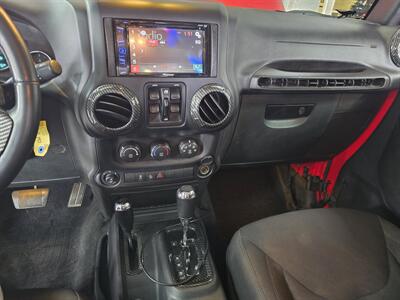 2015 Jeep Wrangler unlimited Sport 4DR SUV 4X4   - Photo 29 - Hamilton, OH 45015