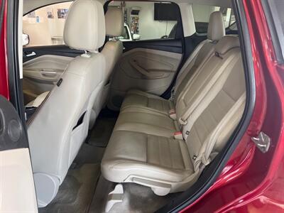 2014 Ford Escape Titanium 4DR SUV AWD   - Photo 20 - Hamilton, OH 45015