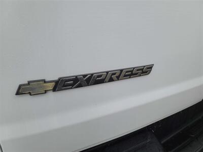 2021 Chevrolet Express 2500  3DR EXTENDED CARGO VA/V6   - Photo 27 - Hamilton, OH 45015