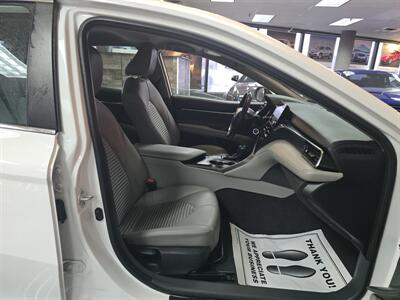 2023 Toyota Camry SE   - Photo 14 - Hamilton, OH 45015