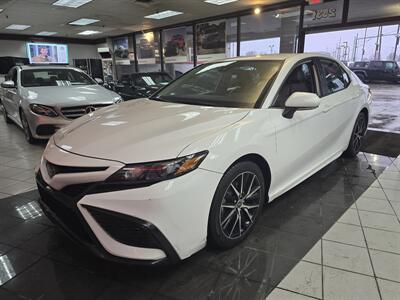 2023 Toyota Camry SE   - Photo 1 - Hamilton, OH 45015