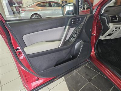 2018 Subaru Forester 2.5i 4DR WAGON AWD - Photo 7 - Hamilton, OH 45015