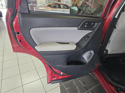 2018 Subaru Forester 2.5i 4DR WAGON AWD - Photo 11 - Hamilton, OH 45015