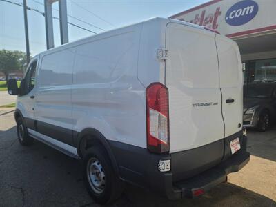 2017 Ford Transit 250 3DR CARGO VAN W/60/40 LOW ROOF   - Photo 6 - Hamilton, OH 45015