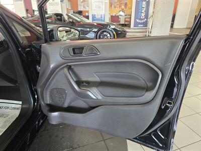 2017 Ford Fiesta SE 4DR SEDAN - Photo 12 - Hamilton, OH 45015