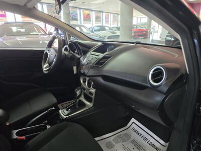 2017 Ford Fiesta SE 4DR SEDAN - Photo 13 - Hamilton, OH 45015