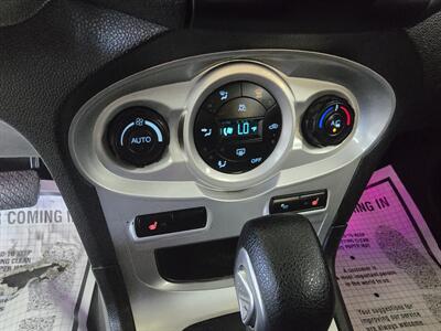 2017 Ford Fiesta SE 4DR SEDAN - Photo 20 - Hamilton, OH 45015