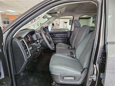 2018 RAM 1500 Express   - Photo 9 - Hamilton, OH 45015