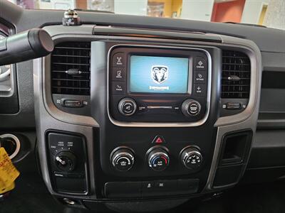 2018 RAM 1500 Express   - Photo 16 - Hamilton, OH 45015