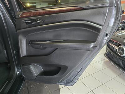 2015 Cadillac SRX Luxury Collection 4DR SUV   - Photo 14 - Hamilton, OH 45015