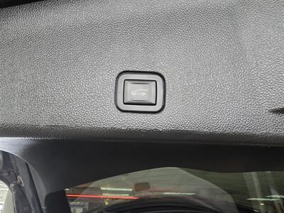 2015 Cadillac SRX Luxury Collection 4DR SUV   - Photo 27 - Hamilton, OH 45015