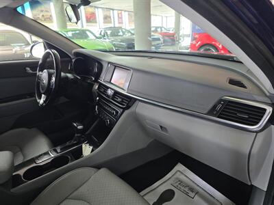 2018 Kia Optima EX 4DR SEDAN   - Photo 18 - Hamilton, OH 45015