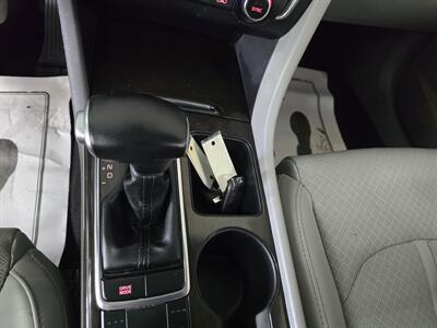 2018 Kia Optima EX 4DR SEDAN   - Photo 10 - Hamilton, OH 45015