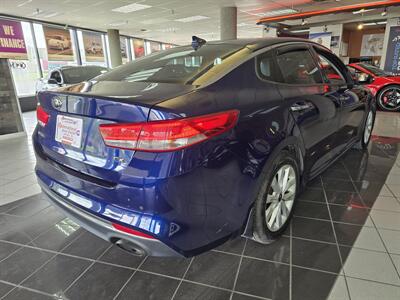 2018 Kia Optima EX 4DR SEDAN   - Photo 4 - Hamilton, OH 45015
