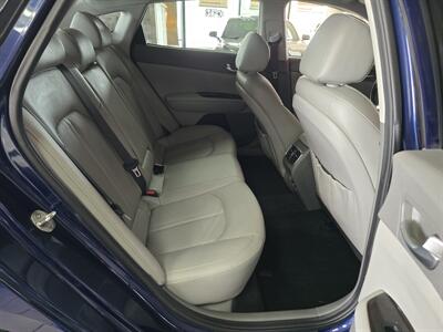 2018 Kia Optima EX 4DR SEDAN   - Photo 21 - Hamilton, OH 45015