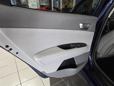 2018 Kia Optima EX 4DR SEDAN   - Photo 15 - Hamilton, OH 45015